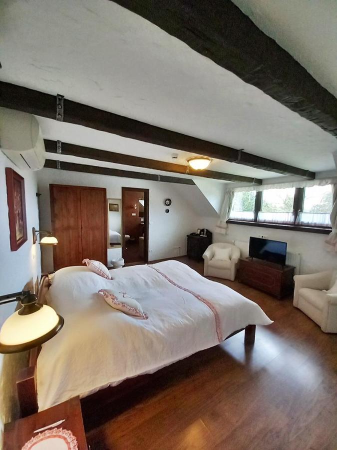 Bed and breakfast Sári Csárda Panzió