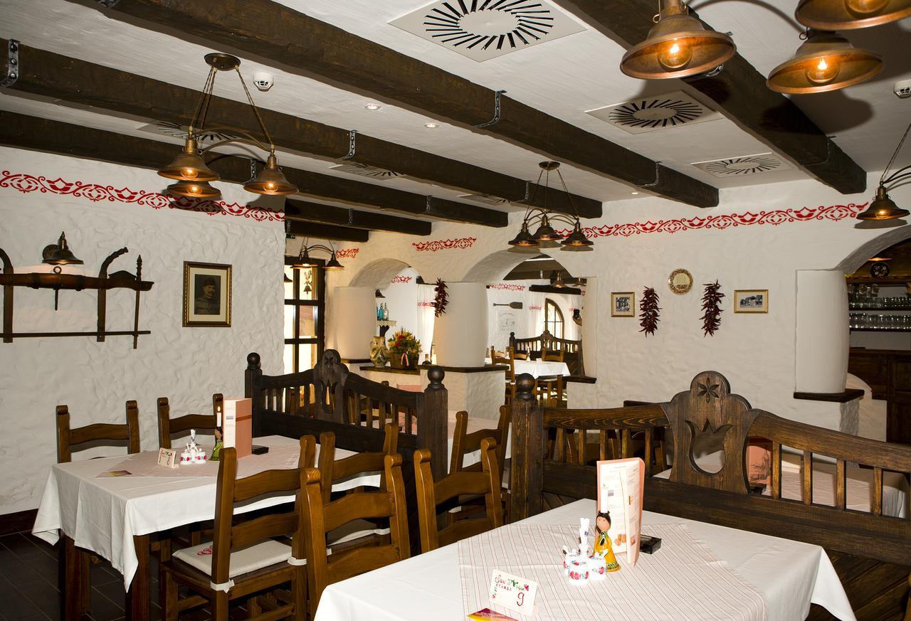 Sári Csárda Panzió Bed and breakfast